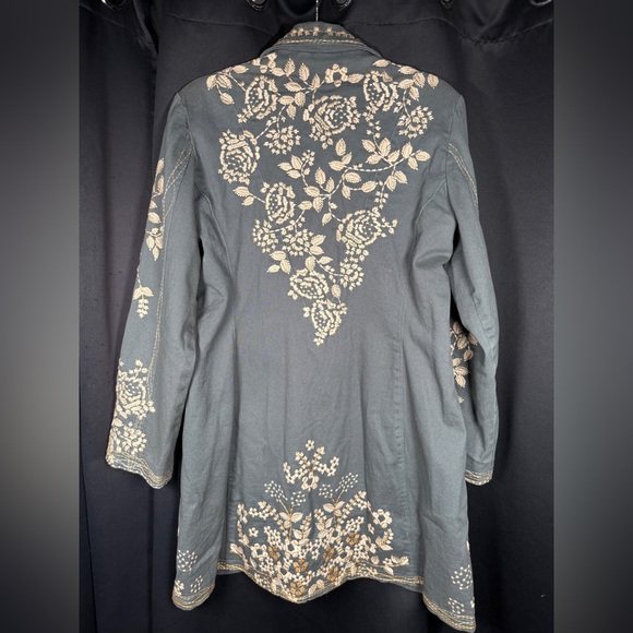 PAPARAZZI embroidered coat - Picture 3 of 9